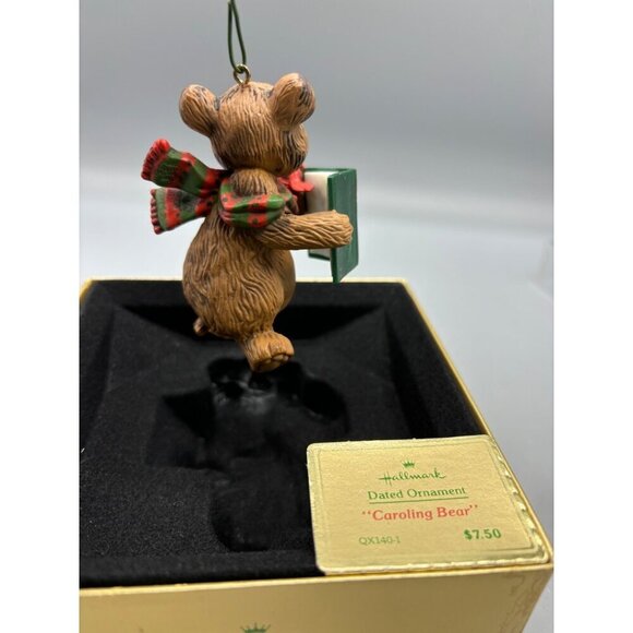 Vtg Hallmark 1980 Dated Ornament "Caroling Bear" QX140-1 Christmas - Picture 2 of 5